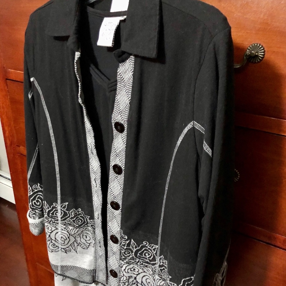 Sm Top & Jacket Matching Set! - image 1